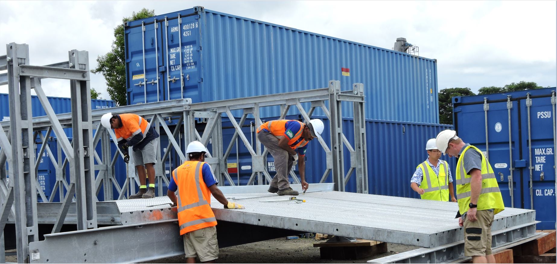 FRA ROLLS OUT BAILEY BRIDGE TRAINING AND INSTALLATION AT KASAVU Fiji